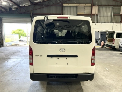 2018 Toyota Hiace =4X4= TIMBER FLOOR $1000 DISCOUNTED for Fuel