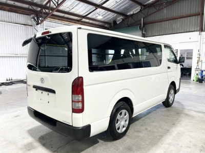 2018 Toyota Hiace =4X4= TIMBER FLOOR $1000 DISCOUNTED for Fuel