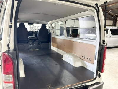 2018 Toyota Hiace =4X4= TIMBER FLOOR $1000 DISCOUNTED for Fuel
