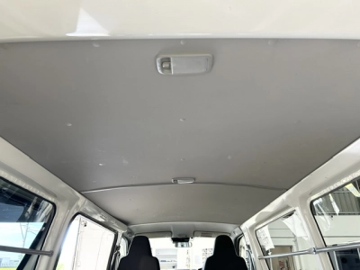 2018 Toyota Hiace =4X4= TIMBER FLOOR $1000 DISCOUNTED for Fuel