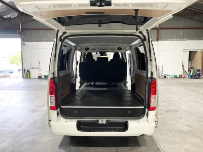 2017 TOYOTA HIACE LWB 2.8L DIESEL TURBO