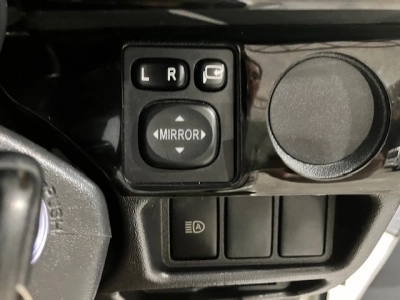 2017 TOYOTA HIACE LWB 2.8L DIESEL TURBO