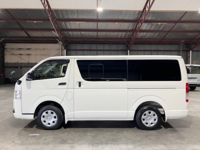 2017 TOYOTA HIACE LWB 2.8L DIESEL TURBO
