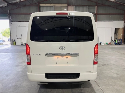 2017 TOYOTA HIACE LWB 2.8L DIESEL TURBO