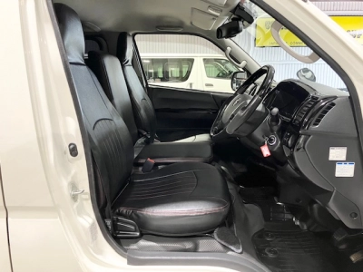 2017 TOYOTA HIACE LWB 2.8L DIESEL TURBO
