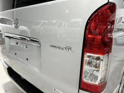 2020 Toyota Hiace 4X4 SUPER GL!!! 5 SEATER / with REAR AIRCON!!