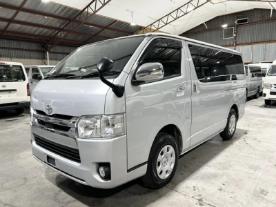 2020 Toyota Hiace 4X4 SUPER GL!!! 5 SEATER / with REAR AIRCON!!