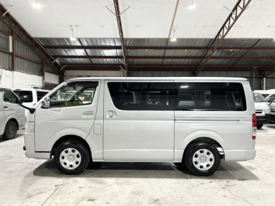 2020 Toyota Hiace 4X4 SUPER GL!!! 5 SEATER / with REAR AIRCON!!