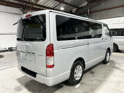 2020 Toyota Hiace 4X4 SUPER GL!!! 5 SEATER / with REAR AIRCON!!