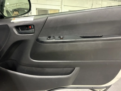 2018 Toyota Hiace 4X4 / Dual Airbags / REAR AIRCON 