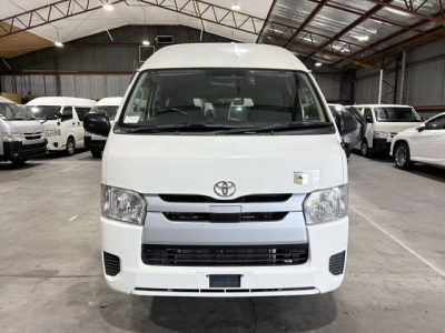 2018 Toyota Hiace 4X4 / Dual Airbags / REAR AIRCON 