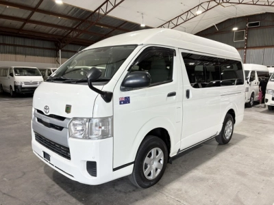 2018 Toyota Hiace 4X4 / Dual Airbags / REAR AIRCON 