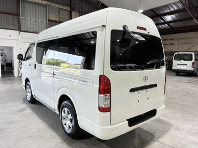 2018 Toyota Hiace 4X4 / Dual Airbags / REAR AIRCON 