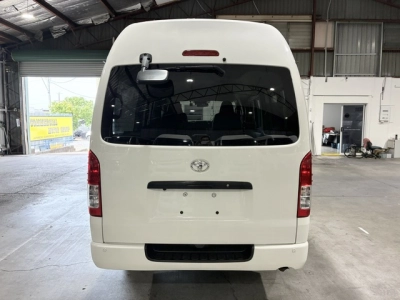 2018 Toyota Hiace 4X4 / Dual Airbags / REAR AIRCON 