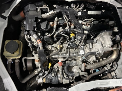 2019 Toyota Hiace =4X4= 6 or 9 Seaters 