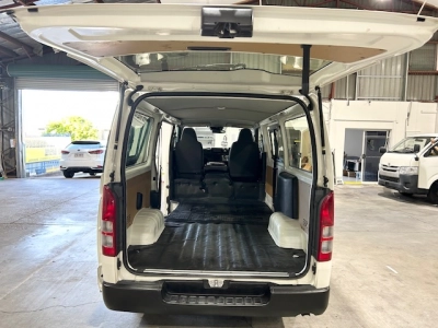 2019 Toyota Hiace =4X4= 6 or 9 Seaters 