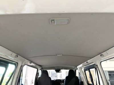 2019 Toyota Hiace =4X4= 6 or 9 Seaters 