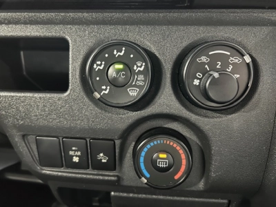 2019 Toyota Hiace =4X4= 6 or 9 Seaters 