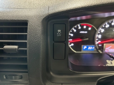 2019 Toyota Hiace =4X4= 6 or 9 Seaters 