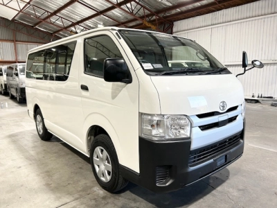 2019 Toyota Hiace =4X4= 6 or 9 Seaters *DUAL Airbags*