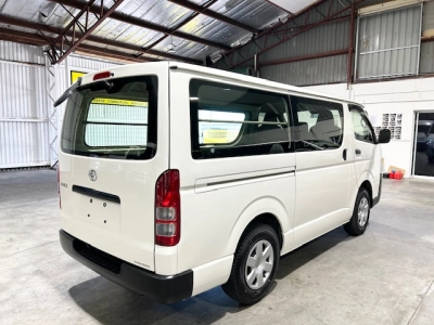 2020 Toyota Hiace --- 4WD 4WD 4WD --- $4000 REDUCED