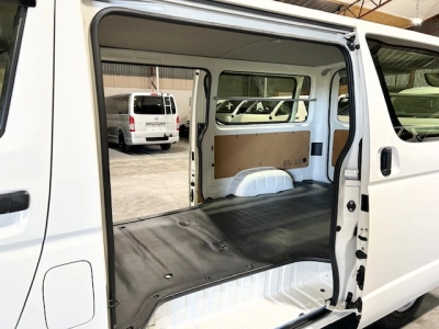 2020 Toyota Hiace --- 4WD 4WD 4WD --- $4000 REDUCED