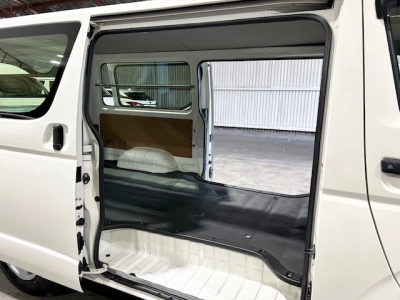 2020 Toyota Hiace --- 4WD 4WD 4WD --- $4000 REDUCED