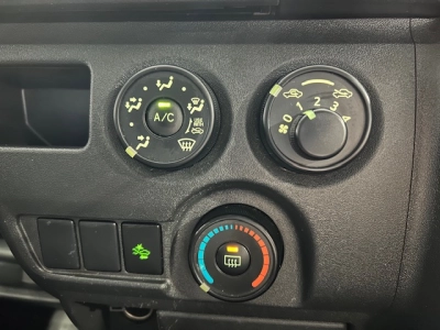 2020 Toyota Hiace --- 4WD 4WD 4WD --- $4000 REDUCED