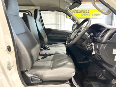 2020 Toyota Hiace --- 4WD 4WD 4WD --- $4000 REDUCED
