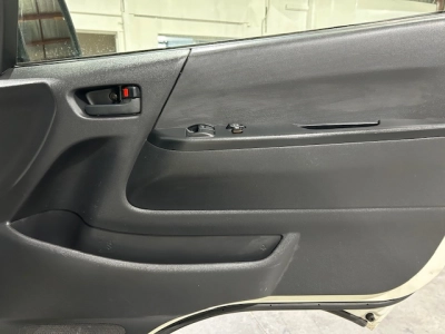 2020 Toyota Hiace --- 4WD 4WD 4WD --- $4000 REDUCED