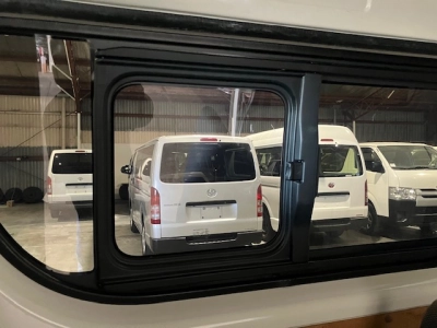 2019 Toyota Hiace =Rare Diesel 4x4 HighRoof= 6 Seaters