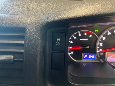 2019 Toyota Hiace =Rare Diesel 4x4 HighRoof= 6 Seaters