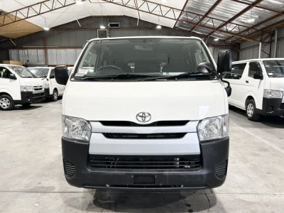 2019 Toyota Hiace =4X4= Dual Airbags _ 6 Seater 