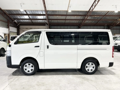 2019 Toyota Hiace =4X4= Dual Airbags _ 6 Seater 