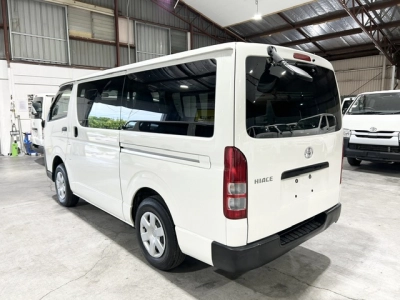 2019 Toyota Hiace =4X4= Dual Airbags _ 6 Seater 