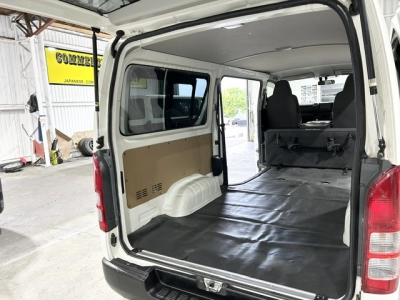 2019 Toyota Hiace =4X4= Dual Airbags _ 6 Seater 