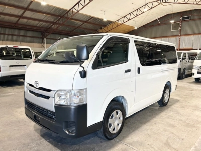 2020 Toyota Hiace === 4X4 4X4 4X4 === TIMBER FLOOR 