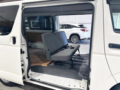 2020 Toyota Hiace === 4X4 4X4 4X4 === TIMBER FLOOR 