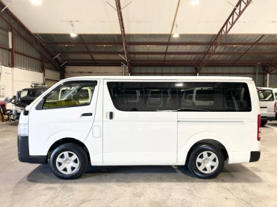 2020 Toyota Hiace === 4X4 4X4 4X4 === TIMBER FLOOR 