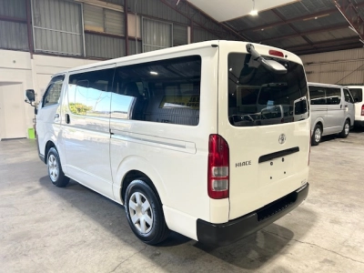 2020 Toyota Hiace === 4X4 4X4 4X4 === TIMBER FLOOR 