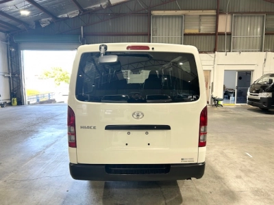 2020 Toyota Hiace === 4X4 4X4 4X4 === TIMBER FLOOR 