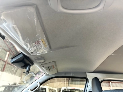 2020 Toyota Hiace === 4X4 4X4 4X4 === TIMBER FLOOR 