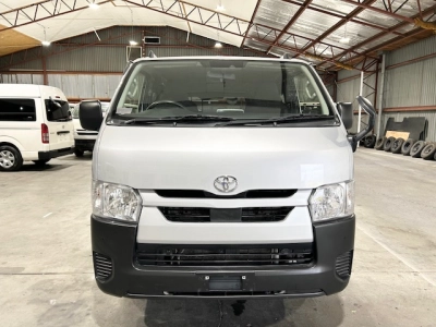 2021 Toyota Hiace Facelift Model = 4WD = 6 Seaters_ $500 DISCOUNTED FOR FUEL (1 WEEK ONLY)