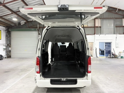 2020 Toyota Hiace 4X4 HIGH-ROOF / Rear Aircon!!
