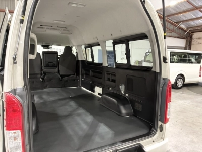 2020 Toyota Hiace 4X4 HIGH-ROOF / Rear Aircon!!