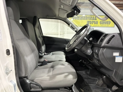 2020 Toyota Hiace 4X4 HIGH-ROOF / Rear Aircon!!