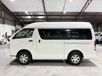 2020 Toyota Hiace 4X4 HIGH-ROOF / Rear Aircon!!