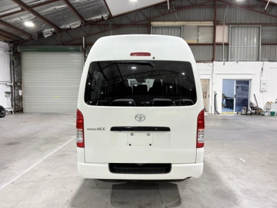 2020 Toyota Hiace 4X4 HIGH-ROOF / Rear Aircon!!