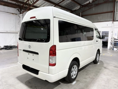 2020 Toyota Hiace 4X4 HIGH-ROOF / Rear Aircon!!
