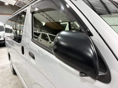 2020 Toyota Hiace =Super Low 20kms! = 6 Seaters